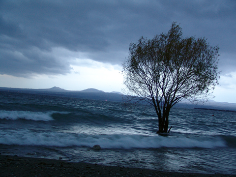 © Yeghia Nersesian - sevan