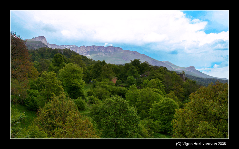 © Vigen Hakhverdyan - Near Haghartsin