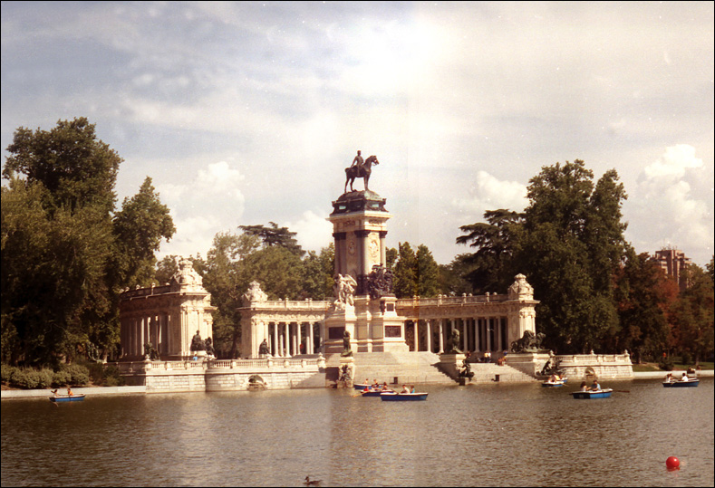 © Bogdan  Popov - Los jardines del buen retiro