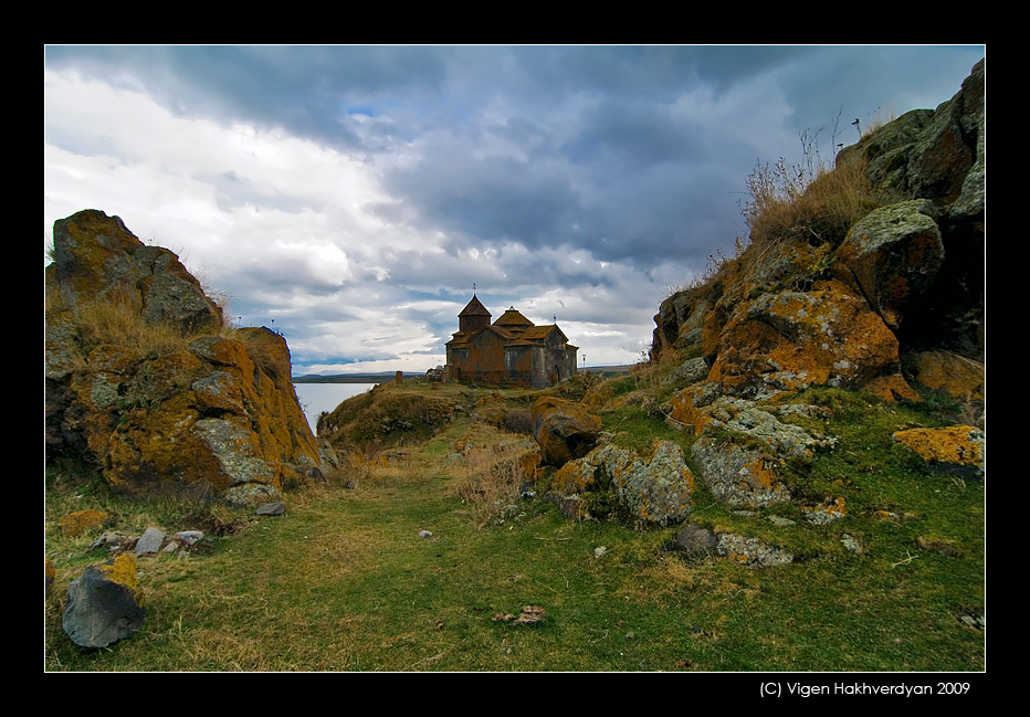 © Vigen Hakhverdyan - Stones of Hayrivanq