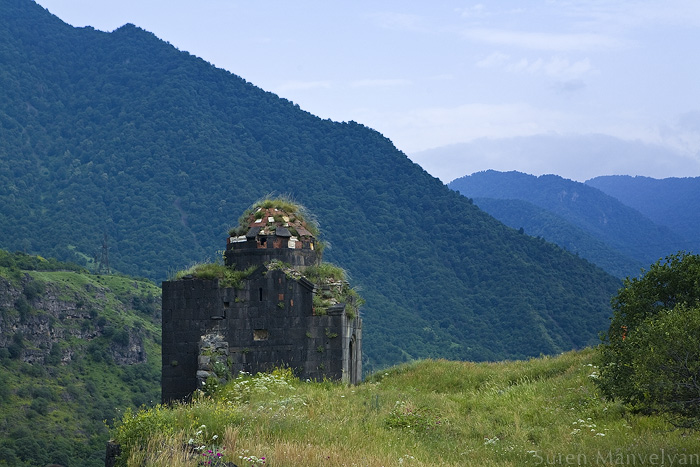 © Suren Manvelyan - Kayanberd church