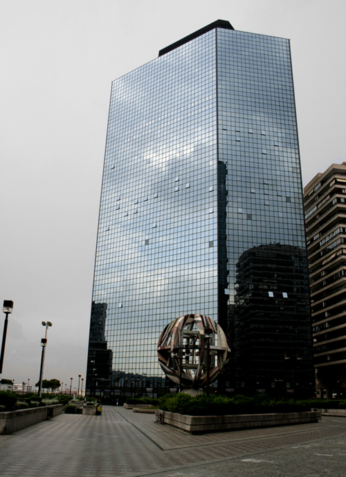 © Vahan Gharibyan - cloudy building