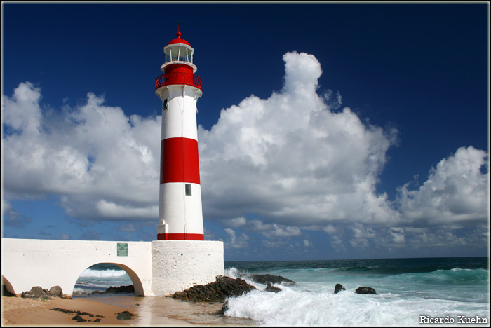 © Ricardo Kuehn - Itapuã lighthouse